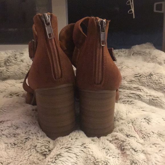 Brown suede boots, brand new never worn. - Picture 3 of 4